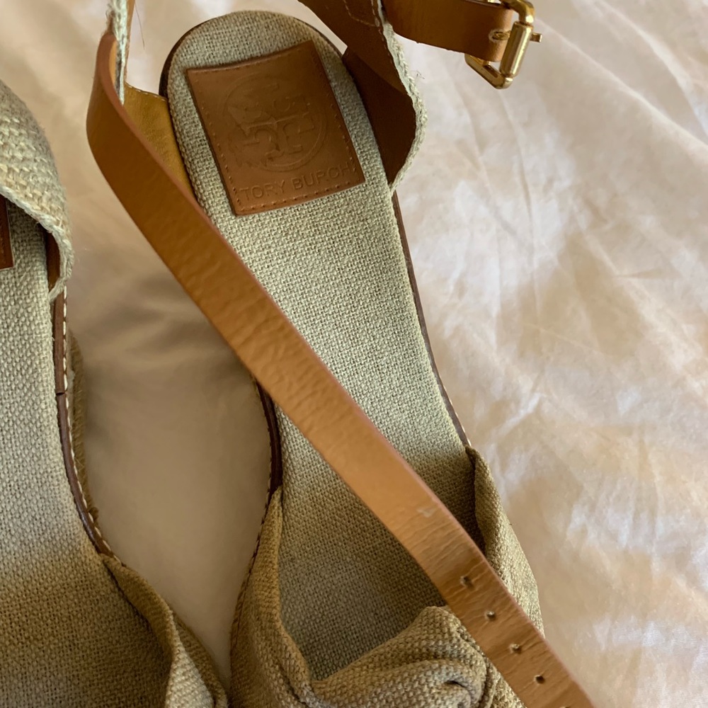 Shoes - Picture 7 of 8